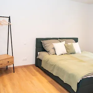  Apartment Zu Gast Im Goldparadies,
